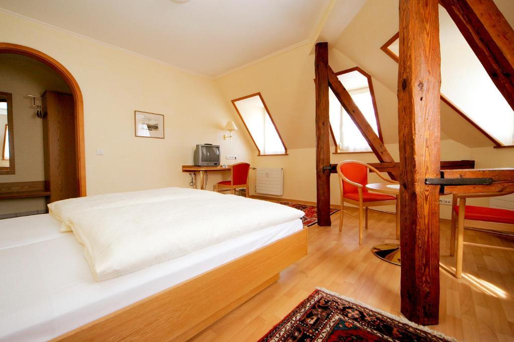 Hotel Hirschen Констанц Номер фото