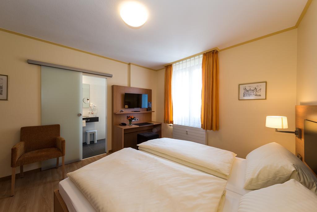 Hotel Hirschen Констанц Екстер'єр фото