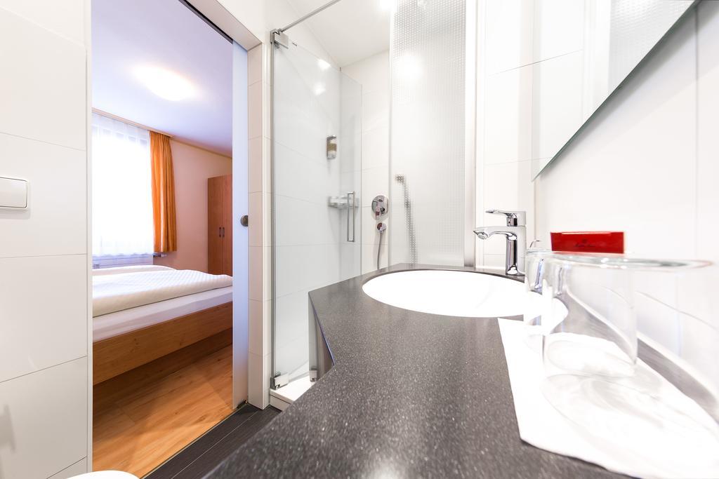 Hotel Hirschen Констанц Екстер'єр фото