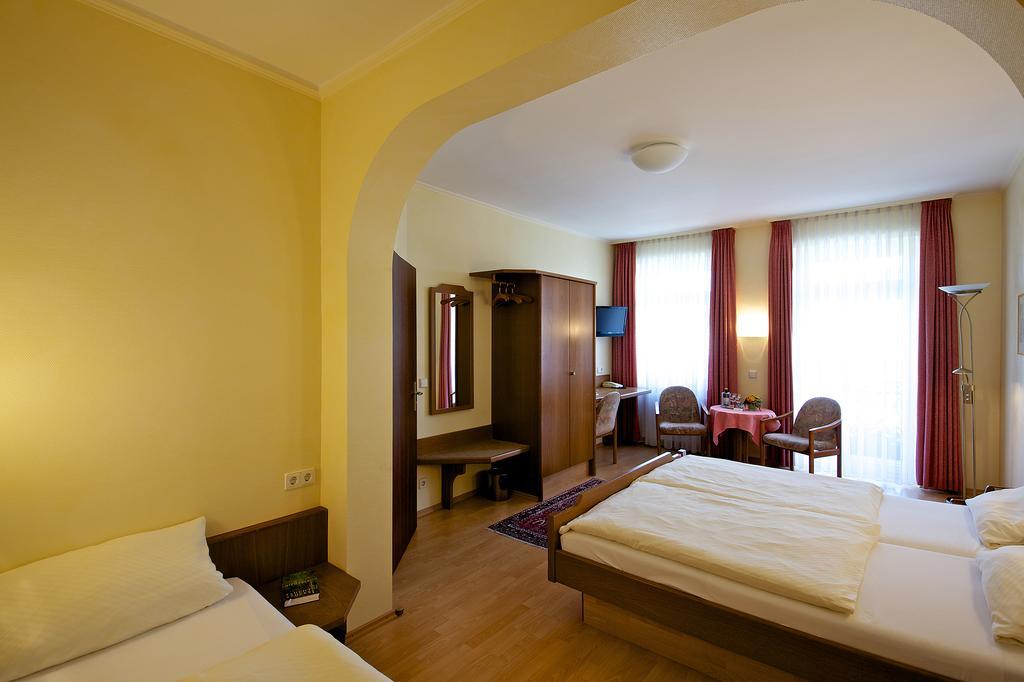 Hotel Hirschen Констанц Екстер'єр фото