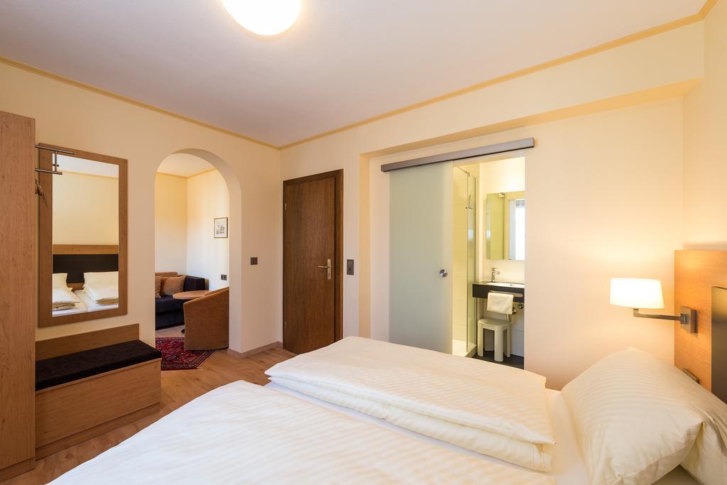 Hotel Hirschen Констанц Екстер'єр фото