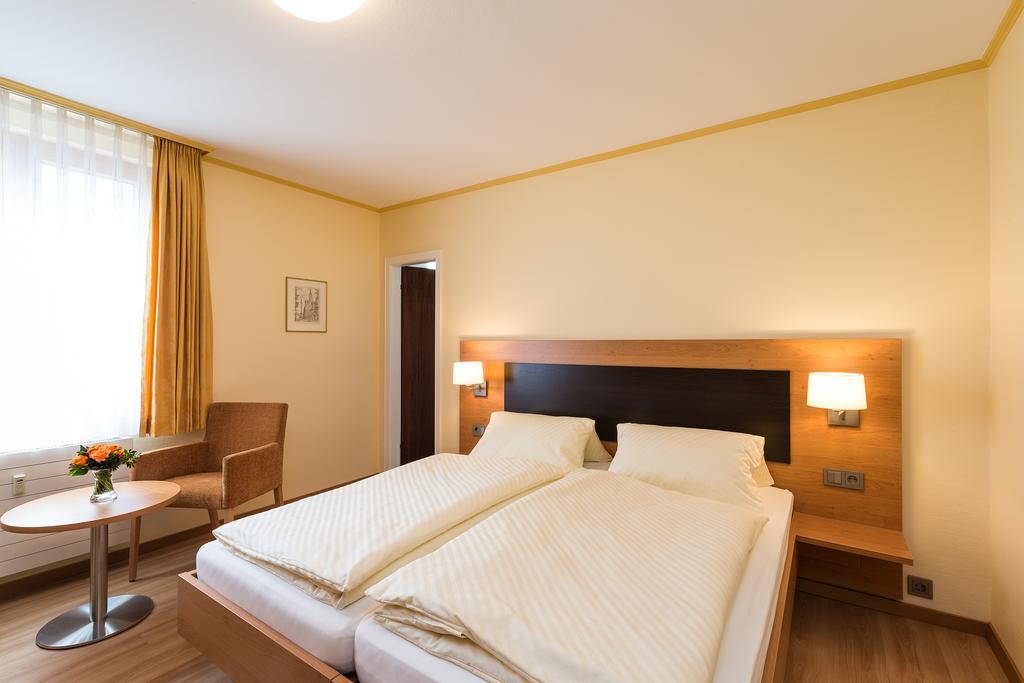 Hotel Hirschen Констанц Екстер'єр фото