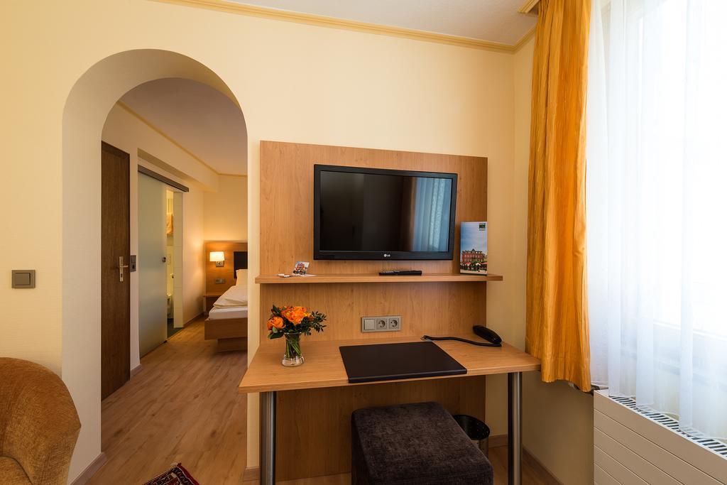 Hotel Hirschen Констанц Екстер'єр фото
