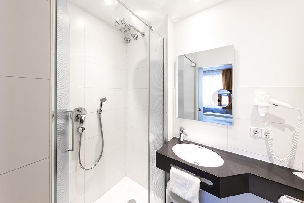Hotel Hirschen Констанц Екстер'єр фото